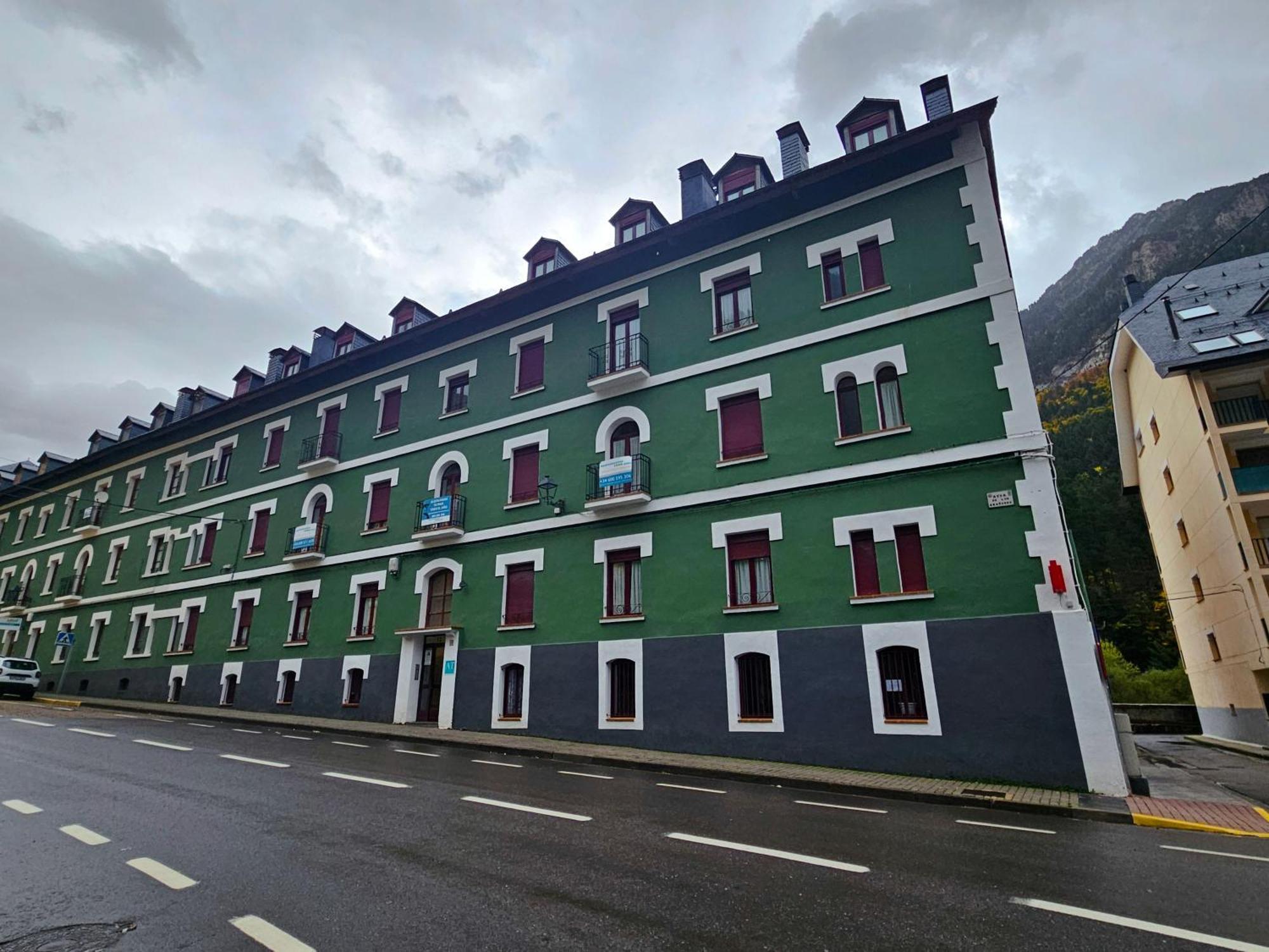 Apartamentos Canfranc 3000 ภายนอก รูปภาพ